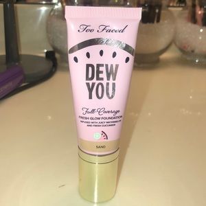 Too faced Dew You Foundation Sand